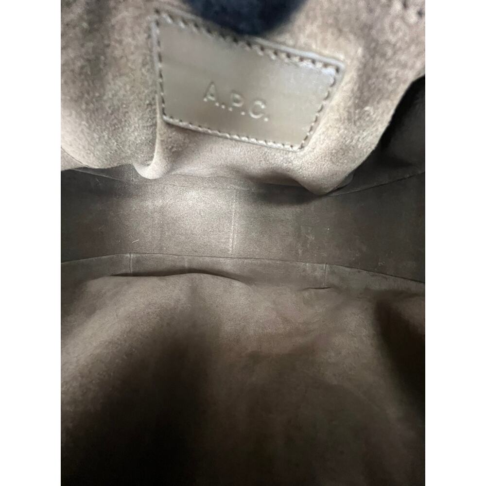 A.P.C. Courtney Small Bucket Bag Taupe Smooth Leather Crossbody NWT Dust Bag - Picture 13 of 14